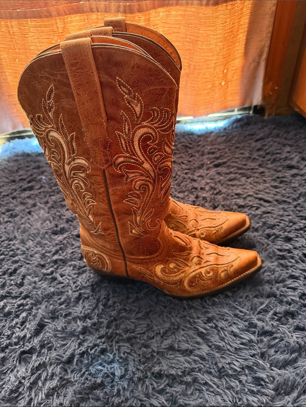 Women’s Brown Embroidered Western Cowgirl Boots
